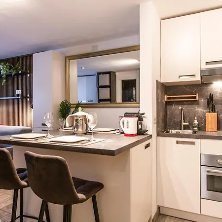 Gate - Giomein - To Door By Cervino View Experience Apartment